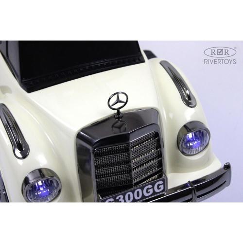 Детский толокар Mercedes-AMG 300S RiverToys G300GG-D белый фото 14